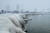 얼어붙은 미시간호 뒤로 혹한에 덮인 시카고 스카이라인이 보인다. [REUTERS=연합뉴스]