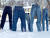 30일(현지시간) 로이터가 전송한 사진. 미국 미네소타 주 세인트 앤소니 빌리지 한 주민 마당에 물에 젖은 청바지가 유령처럼 얼어붙은 채 세워져있다.[로이터=연합뉴스]