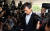 자신의 비서를 성폭행한 혐의를 받는 안희정 전 충남지사가 2018년 8월 14일 오전 서울 마포구 서부지방법원에서 열린 1심 선고에 출석하고 있다.[뉴시스]