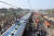 3일(현지시간) 인도 동부 비하르주에서 수도 뉴델리로 행하던 열차가 탈선해 최소 7명이 숨지고 수십 명이 다쳤다. [AFP=연합뉴스]