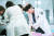 현재 방영중인 JTBC 드라마 &#39;라이프&#39;. 응급의료센터 전문의 예진우 역으로 출연 중인 배우 이동욱이 응급실에 실려온 환자를 치료하고 있다. [중앙포토]
