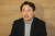 자유한국당 당권 도전에 나선 김진태 의원이 10일 오전 서울 여의도 한 식당에서 기자간담회를 갖고 전당대회 보이콧과 관련해 입장을 밝히고 있다. [뉴스1]