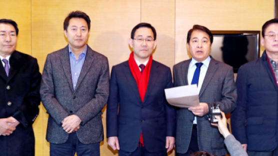 후보 마감 이틀 남기고 '치킨 게임'으로 치닫는 한국당 전당대회