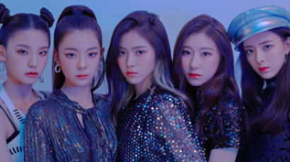 JYP's New Girl Group, ITZY Drops Stunning Visual of Their Debut Song, "DALLA DALLA"