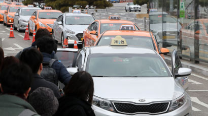 서울시, 모든 택시 안에 ‘안전격벽’ 설치 추진