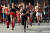 미국 시민들이 9일(현지시간) 큐피드 언디 런 행사에 참가해 속옷 차림으로 거리를 달리고 있다. [AFP=연합뉴스]