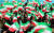 지난 11일(현지시간) 이란의 이슬람혁명 40주년을 맞아 학생들이 국기를 들고 테헤란 아자디 광장에 모였다. [EPA=연합뉴스]