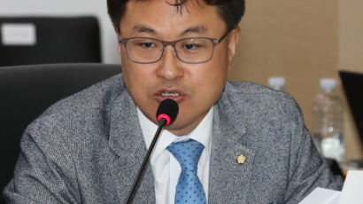 김정우 의원 성추행 혐의 경찰 피소…김정우 “사과 빌미로 협박” 맞고소
