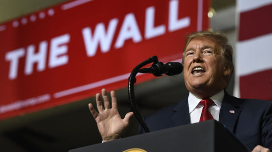美 ‘국경장벽 예산’에 1조원 합의…트럼프 “만족스럽지 않아”