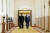 문재인 대통령(오른쪽)과 김정은 국무위원장이 지난해 9월 평양 백화원 영빈관에서 열린 남북정상회담에 입장하고 있다. [평양사진공동취재단]