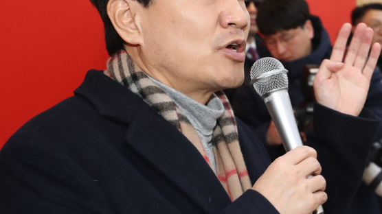 김진태, 윤리위 회부 반발 “당대표 후보는 징계가 유예된다”
