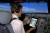 18일 탑승했던 A400M 수송기는 테블릿 PC에서도 비행 정보를 볼 수 있었다. 사진은 에어버스가 개발한 민항기에서 운용하는 테블릿 PC다. [사진 에어버스 제공]