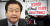 김무성 자유한국당 의원은 19일 전당대회에 태극기 세력 목소리가 커지는 것에 대해 ’우리당이 과격 분자들의 놀이터가 되어선 안된다“고 주장했다. [연합뉴스, 뉴스1]