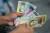 베네수엘라 지폐들. 시몬 볼리바르의 얼굴이 보인다. [AFP=연합뉴스]