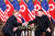 김정은 북한 국무위원장과 트럼프 미국 대통령이 27일 베트남 하노이 메트로폴 호텔에서 열린 단독회담에 앞서 악수를 하고 있다. [AFP=연합뉴스]