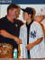 지난 2014년 7월 뉴욕 양키스 입단식을 치른 박효준(오른쪽). 그는 계약금 116만 달러(12억원)를 받았다. [연합뉴스]재 재배포 금지.>