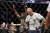 3일 앤서니 스미스(오른쪽)를 꺾고 UFC 라이트헤비급 타이틀을 지켜낸 존 존스(왼쪽 셋째). [AP=연합뉴스]