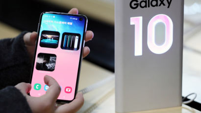 정부서 이달말 개통 밀어붙이는 국내 첫 5G폰은… 갤럭시S10