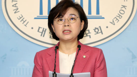 '김경수 구속' 성창호 판사 기소에 한국당 "조폭 영화"