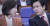 자유한국당 황교안 대표(오른쪽)과 나경원 원내대표가 5일 오후 서울 여의도 국회에서 열린 의원총회에서 대화하고 있다. 임현동 기자
