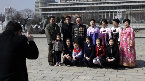 [서소문사진관] 북한에선 공휴일, 3월 8일 세계 여성의 날 