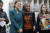 지난해 11월 중간선거에서 초선의원으로 당선된 알렉산드리아 오카시오-코르테즈 민주당 하원의원(초록옷)과 일한 오마르 하원의원(검은자켓). [EPA=연합뉴스]