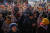 러시아 마네즈나야 광장에서 9일(현지시간) 주민들이 축제에 참가해 있다. [신화=연합뉴스]