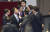 민주당 홍영표 원내대표, 이철희, 강병원 의원이 한국당 정양석, 권성동 의원(뒤편 왼쪽부터)과 말다툼을 하고 있다.임현동 기자