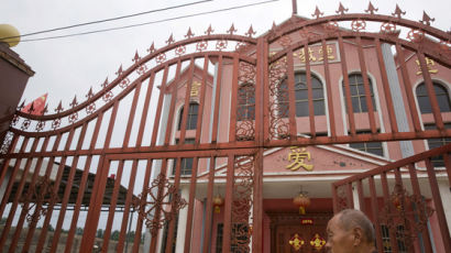 "기독교인 한 명 늘면 중국인 한 명 줄어" 中 '종교의 중국화' 가속