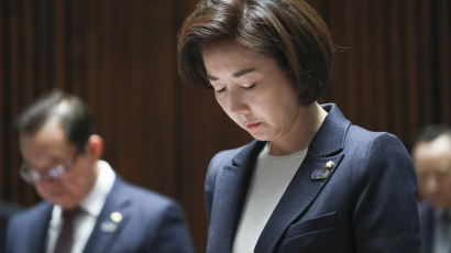 한국당, 정경두 해임건의안 제출키로 “‘쌍방과실’ 단어 있을 수 없는 일”
