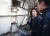 24일 경북 포항시 북구 흥해읍에서 이강덕 포항시장(오른쪽에서 첫 번째)이 자유한국당 나경원 원내대표(오른쪽에서 두 번째)에게 2017년 11월 지진으로 심하게 부서진 대성아파트 상황을 설명하고 있다. [연합뉴스]