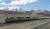 2006년 개통한 칭짱철도를 달리는 열차. 배경으로 티베트의 설산이 보인다. [중앙포토]
