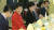 박근혜 대통령이 중국 국빈방문 둘째날인 2013년 6월 28일 베이징 댜오위타이에서 열린 수행 경제사절단 조찬 간담회에서 양민석(오른쪽) YG엔터테인먼트 대표와 인사하고 있다. [연합뉴스] 