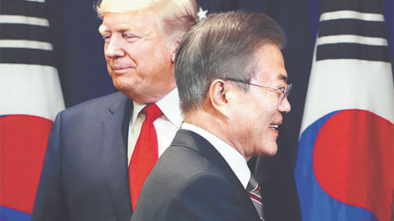 미국 "북 빅딜 설득을" 한국선 "중재자 당부" 발표
