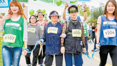 [함께하는 금융] 매년 임직원 자원봉사, 청소년 금융교육 ­… ‘참여형 사회공헌’ 활발