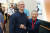 팀 쿡 애플 CEO와 만난 일본의 &#39;IT 수퍼 할머니&#39; 와카미야 마사코. [사진 유튜브 캡처]