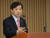 이주열 한국은행 총재가 1일 한은 본관에서 열린 기자간담회에서 질문에 답하고 있다. [한국은행]