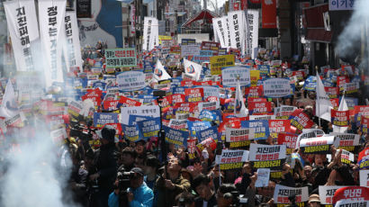 "11·15지진은 인재…특별법 제정하라" 포항서 3만명 집회