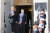 정경두 국방부 장관(오른쪽)과 패트릭 섀너핸 미국 국방부 장관 대행이 1일(현지시간) 워싱턴 인근 미 국방부 청사에서 환영 행사를 하고 있다.