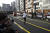  우사인 볼트가 2일(현지시간) 페루 리마에서 열린 &#39;모토 택시&#39;와의 50m 경주에서 결승선을 향해 달리고 있다.[AP=연합뉴스] 