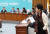이언주 바른미래당 의원이 5일 국회에서 열린 최고위원-국회의원 연석회의 회의장에 들어서고 있다.[연합뉴스]