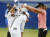 8일 열린 LPGA 메이저 ANA 인스퍼레이션에서 우승한 뒤 이정은(오른쪽)의 축하를 받는 고진영(가운데). [USA투데이=연합뉴스]
