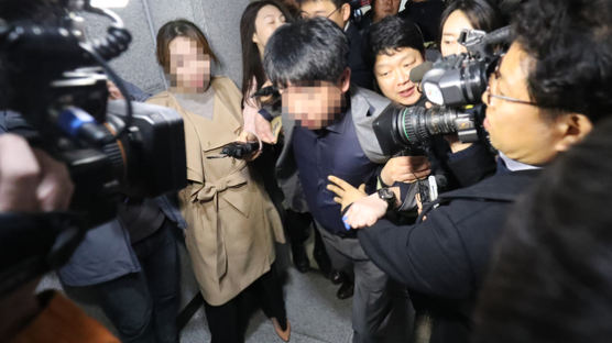 울산검찰, 전 울산시장 측근 비리 3건中2건 무혐의…또 불붙은 검·경 충돌 
