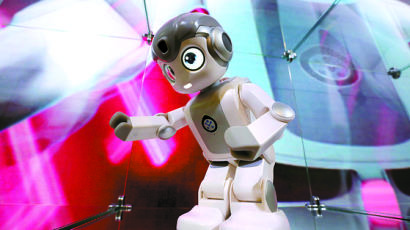 옥토끼 로봇 후예들 우주 발전소 짓는다