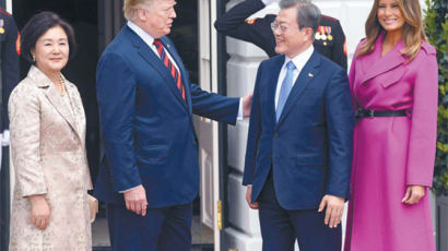 [사진] 문 대통령 만난 트럼프 “김정은과 추가 회담 논의”