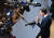  네델란드 마크 룻테 (Mark Rutte) 총리가 10일 브뤼셀에서 열린 유럽 의회 (European Parliament)의 유로파 빌딩 (Europa Building)에서 브렉시트 관련 정상회담에 앞서 기자들의 질문에 답하고 있다. [AFP=연합뉴스]