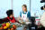박막례 할머니의 유튜브 채널인 &#39;박막래 쇼&#39;에 게스트로 초대된 유튜브 수잔 보이치키 CEO(사진 오른쪽). [사진 유튜브]