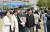 19일 오후 대전 자운대 국군의무학교에서 열린 제49기 의무사관 및 제16기 수의사관 임관식을 마친 장교들이 가족들과 기념사진을 찍고 있다.프리랜서 김성태 