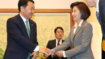 나경원의 이간계? “김관영, 민주당에 갈 수도 있다고 말해”