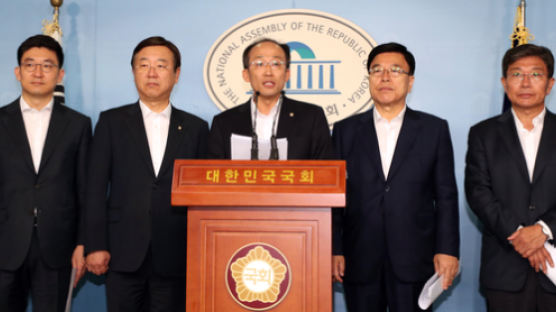 패스트트랙에 추경, 법안심사 모두 멈추나…한국당 국회 일정 ‘보이콧’